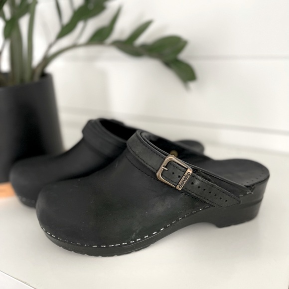 Dansko Open-Back Clog with a Convertible heel strap. - Picture 1 of 11